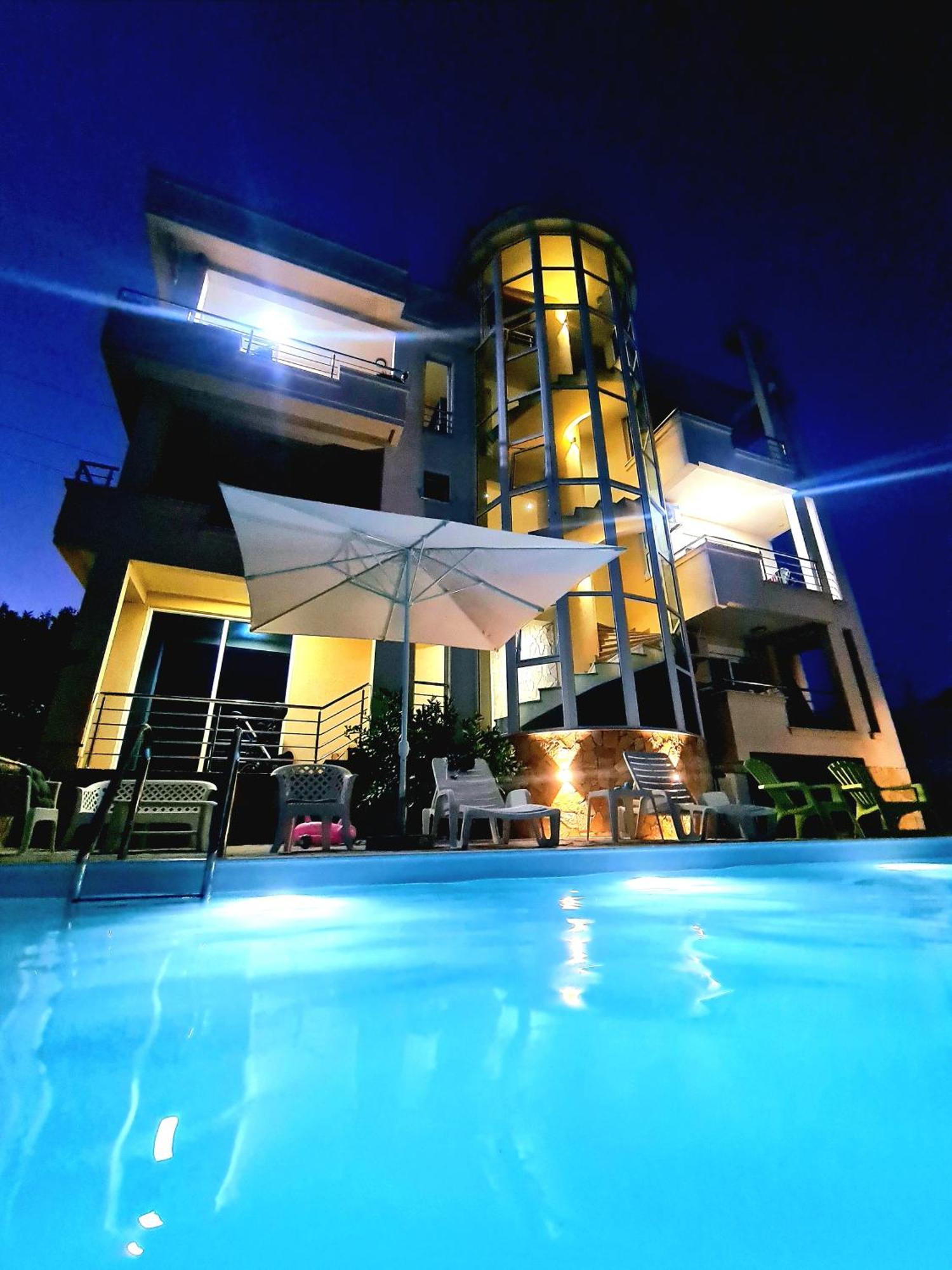 Kopernikus Apartments Ülgün Dış mekan fotoğraf