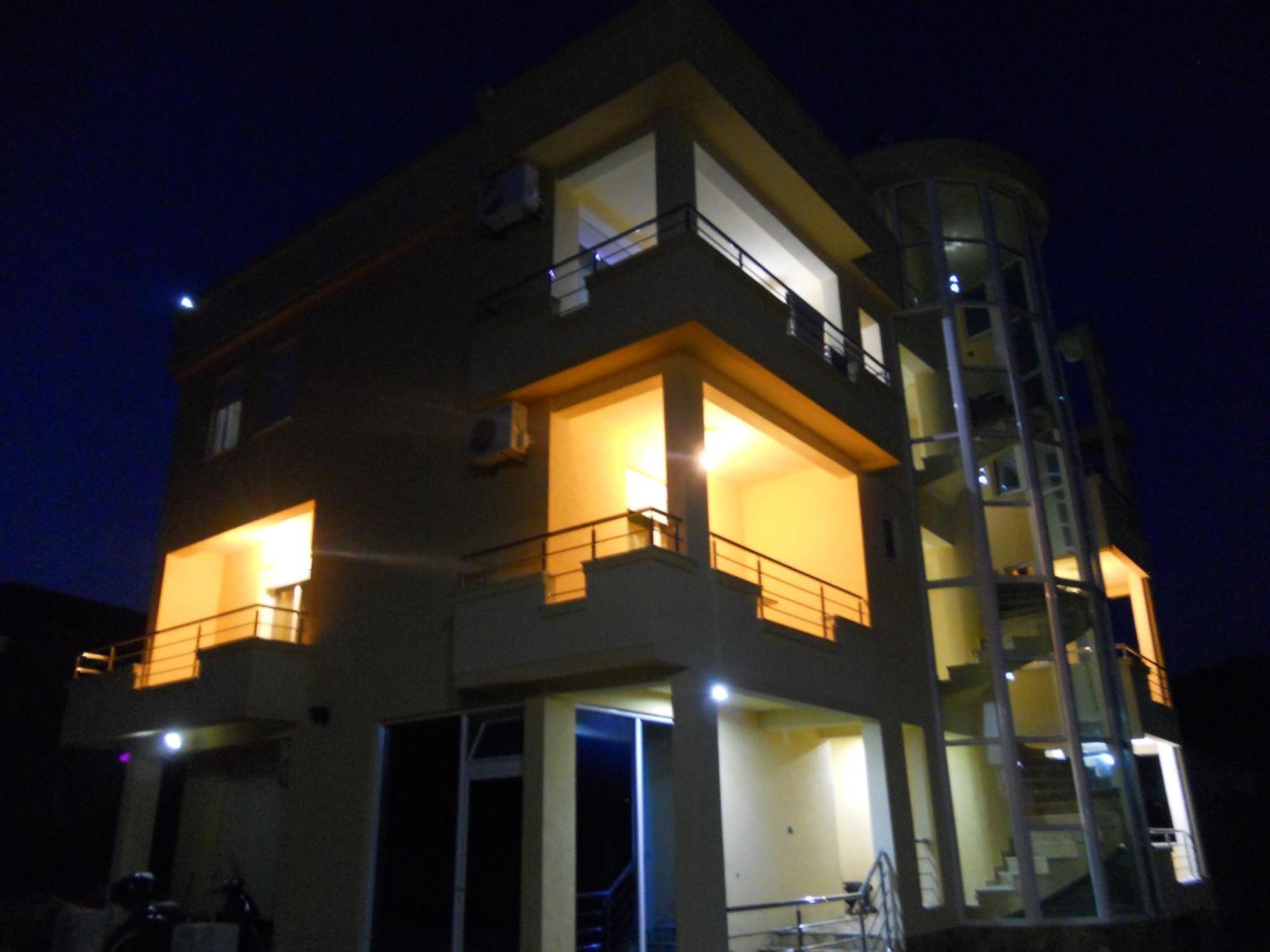 Kopernikus Apartments Ülgün Dış mekan fotoğraf