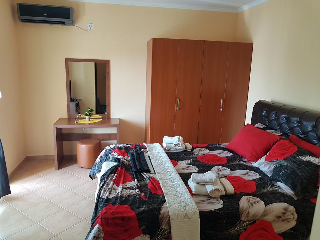 Kopernikus Apartments Ülgün Dış mekan fotoğraf